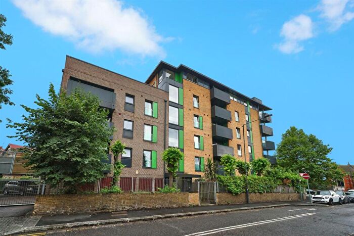 1 Bedroom Apartment To Rent In Craven Park, Harlesden, NW10