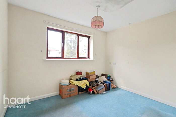 2 Bedroom Retirement Property For Sale In Candleford Gate, Liphook, GU30