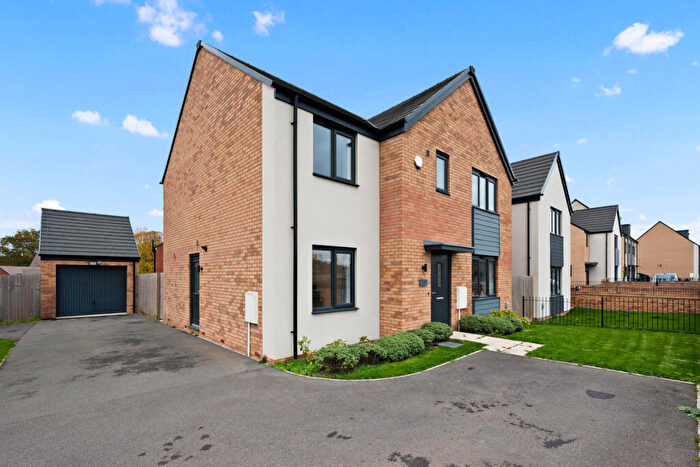 5 Bedroom Detached House For Sale In Hanwood Park Avenue, Barton Seagrave, NN15