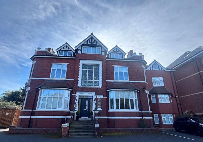2 Bedroom Flat For Sale In Flat, Cambridge House, Southport, PR9