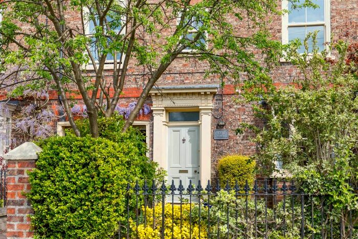 5 Bedroom Link Detached House For Sale In Newton Road, Tollerton, York, YO61