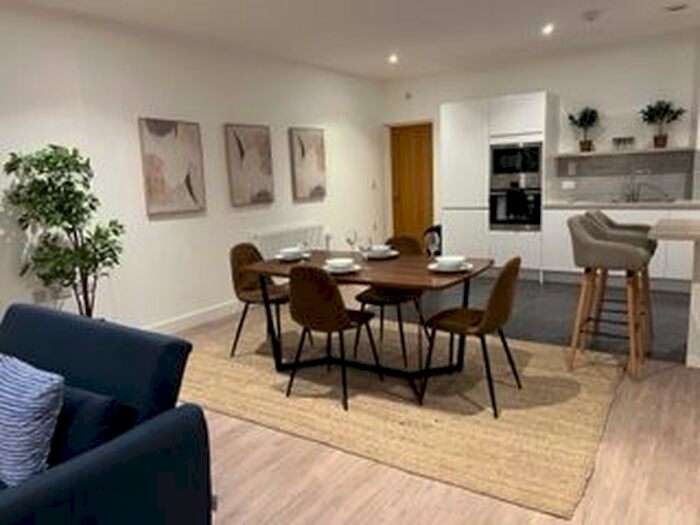 2 Bedroom Flat To Rent In Fishponds Road, Bristol, BS5