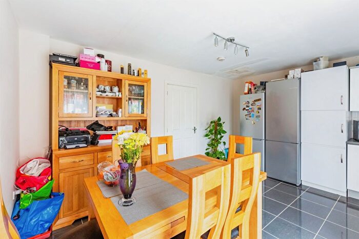 3 Bedroom Terraced House For Sale In Tweed Crescent, Rushden, NN10