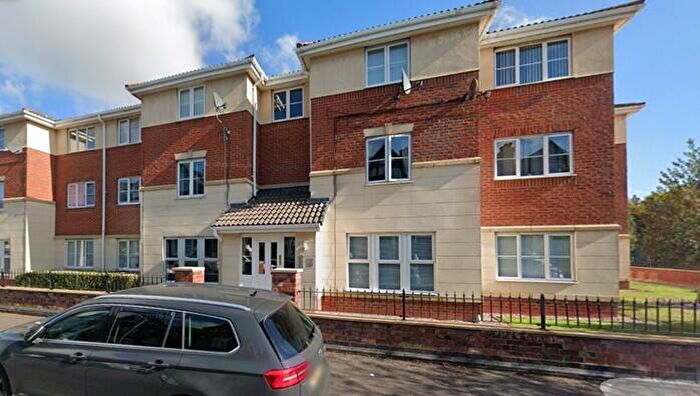 2 Bedroom Flat To Rent In Princes Gate, West Bromwich, B70