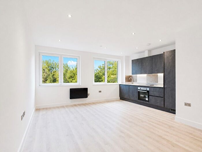 1 Bedroom Flat To Rent In Tricorn House, Westward Road, Stroud, Gloucestershire, GL5