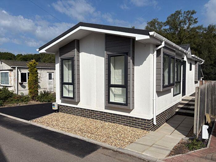 2 Bedroom Park Home For Sale In Just Arrived On This Dog Friendly Family Park., RG7