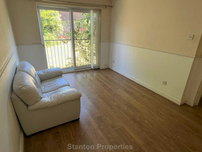 1 Bedroom Flat To Rent In Wilmslow Road, Didsbury, M20
