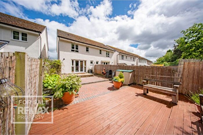 3 Bedroom Semi-Detached House For Sale In Howatston Court, Livingston, EH54