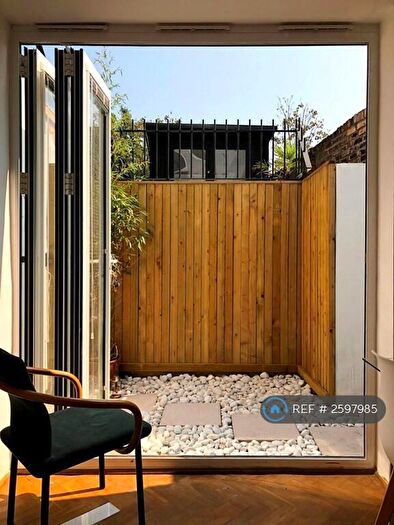 1 Bedroom Flat To Rent In High Road Leyton, East London, E10