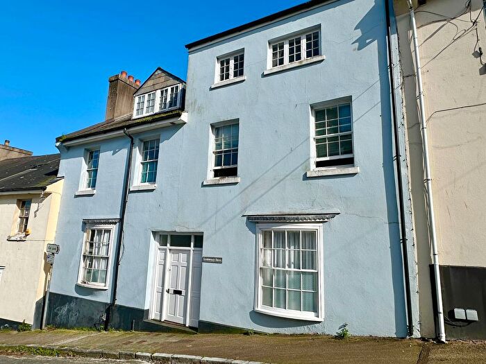 1 Bedroom Flat For Sale In Warren Hill, Torquay, TQ2