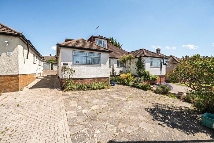 3 Bedroom Property For Sale In Whitefield Close, Orpington, BR5