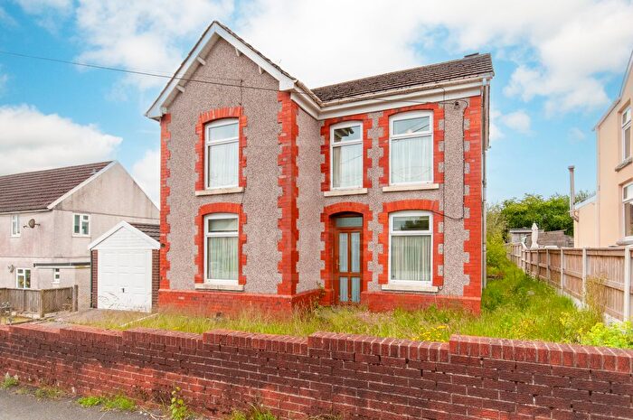 3 Bedroom Detached House For Sale In Station Road, Coelbren, Swansea, SA10