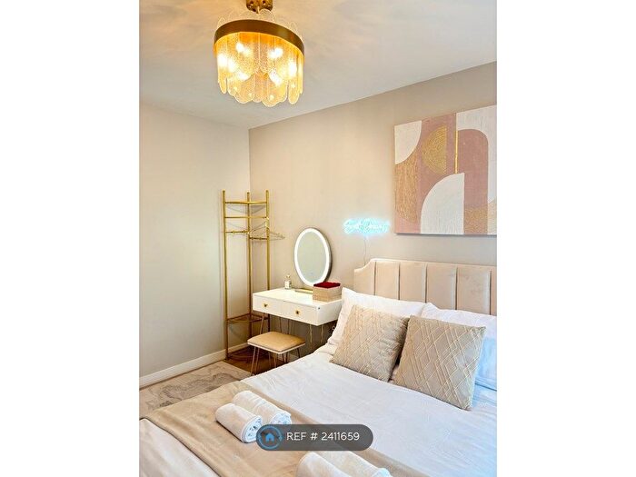 2 Bedroom Flat To Rent In Bouverie Court, Leeds, LS9