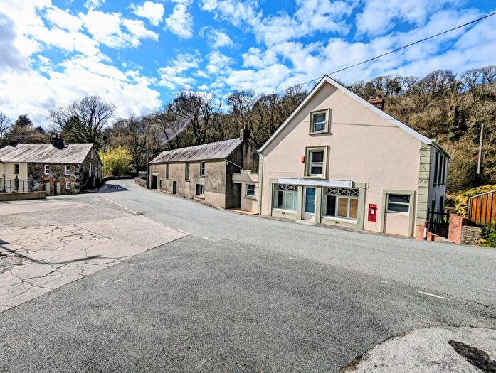 4 Bedroom Detached House For Sale In Talog, Carmarthen, Carmarthenshire., SA33