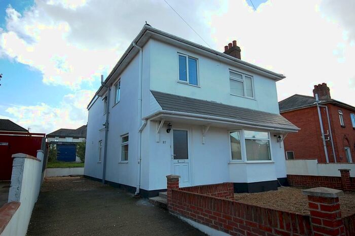 6 Bedroom House To Rent In Ripon Road, Charminster, Bournemouth, BH9