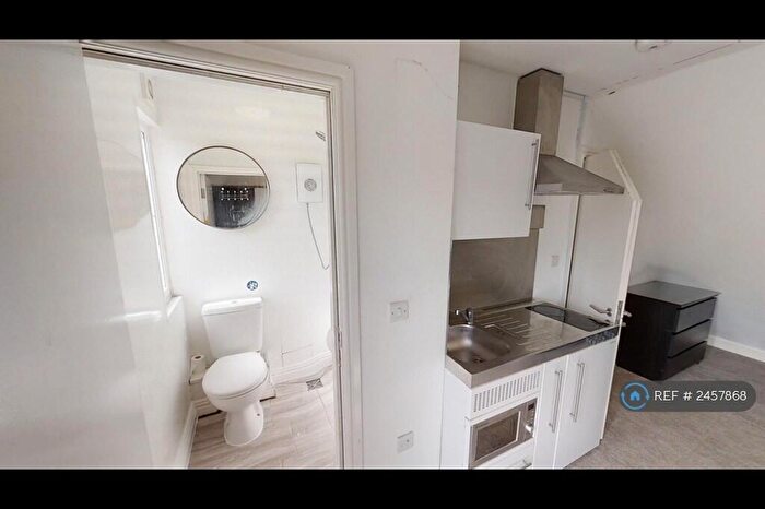 8 Bedroom Semi-Detached House To Rent In Ventnor Road, Filton, Bristol, BS34