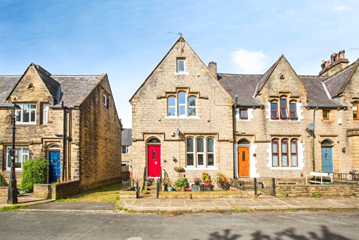 3 Bedroom End Of Terrace House For Sale In Ripon Terrace, Halifax, HX3