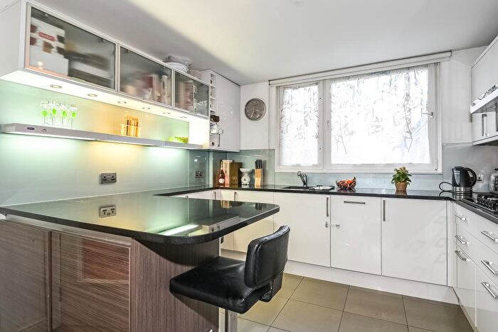 2 Bedroom Apartment To Rent In Henderson Drive, St. Johns Wood, NW8