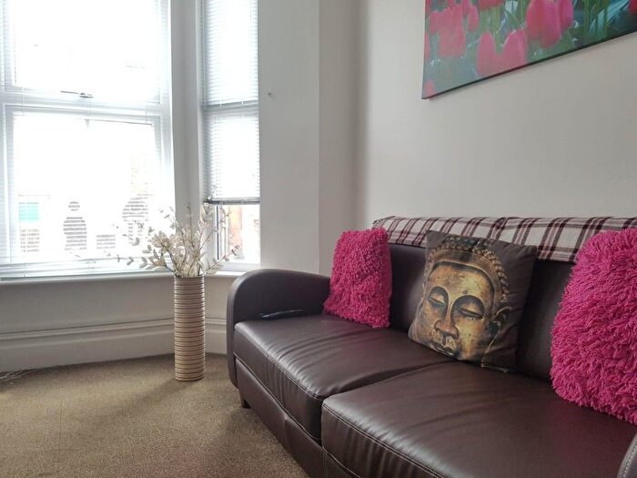 7 Bedroom Terraced House To Rent In Monks Road, Lincoln, LN2