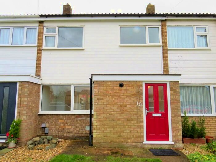 3 Bedroom Terraced House To Rent In Melbourne Close, Stotfold, SG5