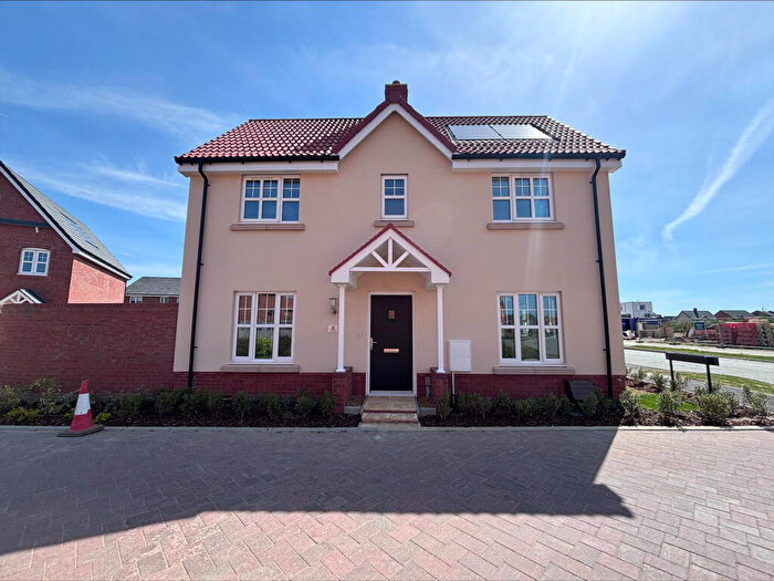 3 Bedroom Detached House For Sale In Laundry Close, Hethersett, Norwich, Norfolk, NR9