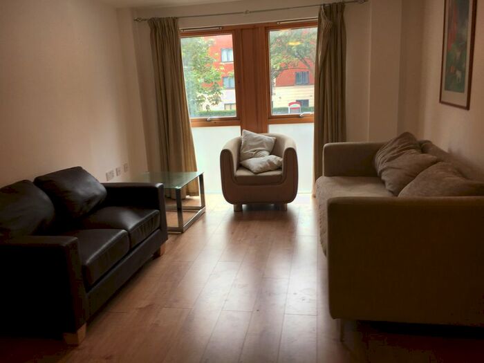 2 Bedroom Flat To Rent In Holloway Road, Holloway, Islington, North London, N7