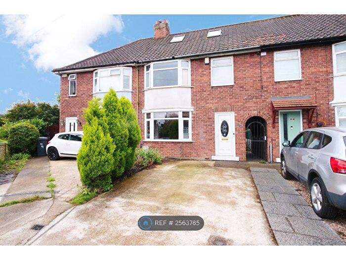 3 Bedroom Terraced House To Rent In Robin Grove, York, YO24