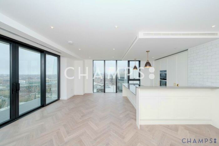 3 Bedroom Flat To Rent In Gauging Square, London Dock, London, E1W