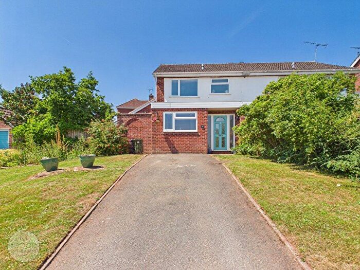 3 Bedroom Semi-Detached House For Sale In Highwell Avenue, Bromyard, HR7