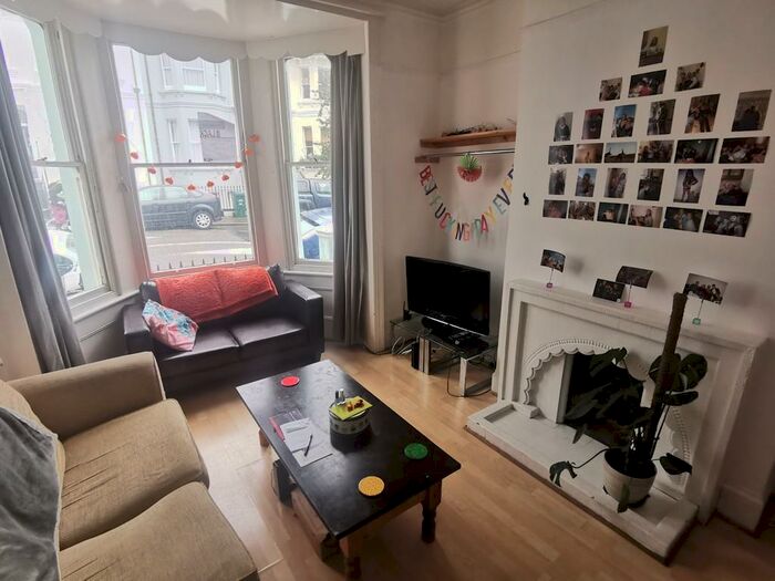6 Bedroom Terraced House To Rent In Warleigh Road, Brighton, BN1