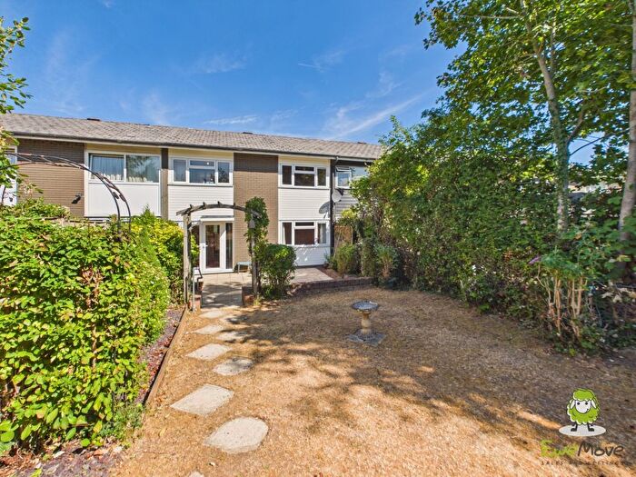 3 Bedroom Terraced House For Sale In West Ham Close, Basingstoke, Hampshire, RG22