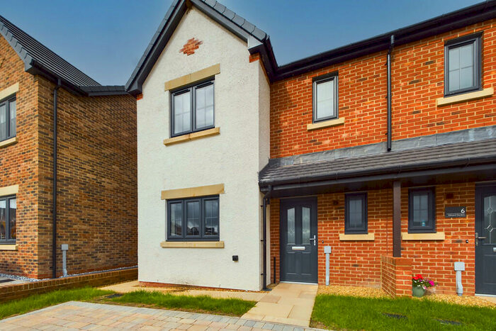 3 Bedroom Semi-Detached House To Rent In Kilmond Gardens, Carleton Village, CA11