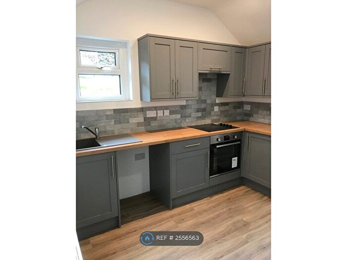 Studio To Rent In Hendford, Yeovil, BA20