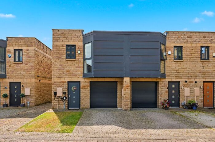 4 Bedroom End Of Terrace House For Sale In Ballard Hall Chase, Sheffield, S10