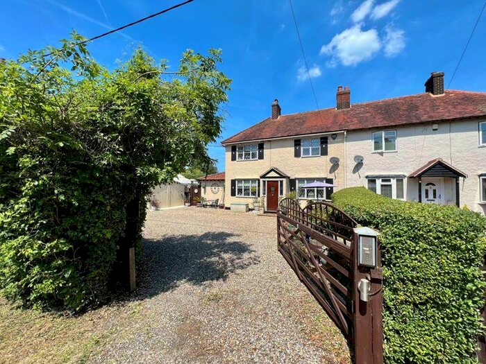 4 Bedroom Semi-Detached House For Sale In Parkside, Matching Tye, CM17