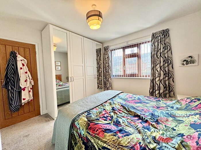 2 Bedroom Bungalow For Sale In Main Road, Saltfleet, LN11