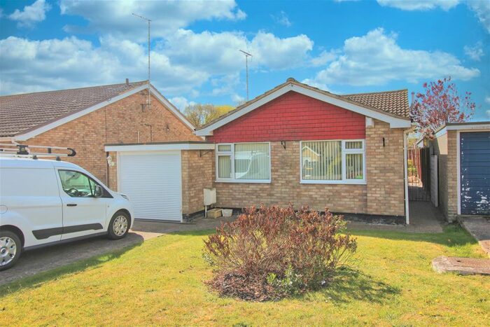 3 Bedroom Detached Bungalow To Rent In Vine Road, Tiptree, Colchester, CO5