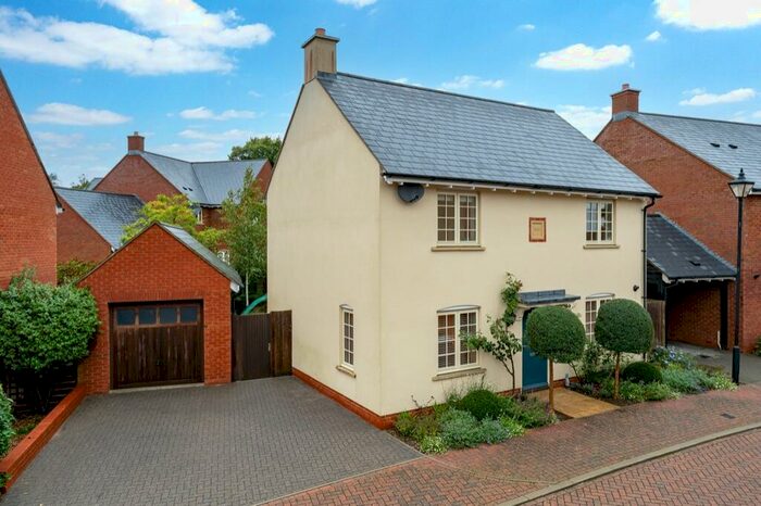 3 Bedroom Detached House For Sale In Bell Farm Close, Studham, Bedfordshire, LU6