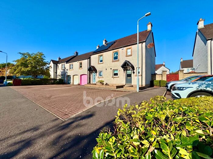 3 Bedroom End Of Terrace House For Sale In Kirklands, Renfrew, PA4