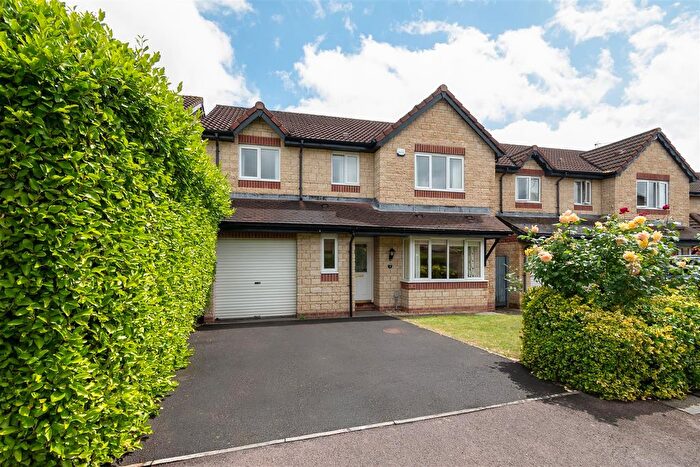 4 Bedroom Detached House For Sale In Oak Road, Chippenham, SN14