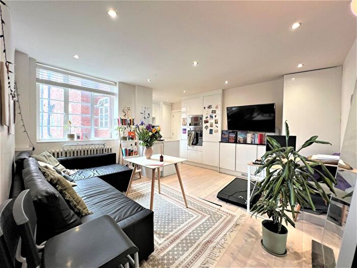 1 Bedroom Flat To Rent In Latymer Court, Hammersmith Road, London, W6