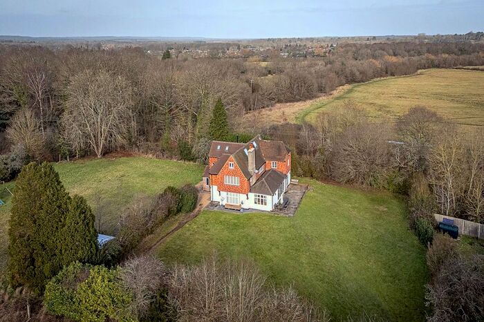 7 Bedroom Detached House To Rent In Broad Street, Guildford, GU3