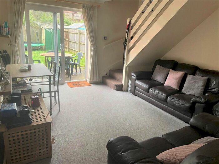 2 Bedroom Property To Rent In Clos Caradog, Llantwit Fardre, Pontypridd CF38