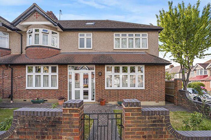 6 Bedroom Semi Detached House For Sale In Craybrooke Road, Sidcup, DA14