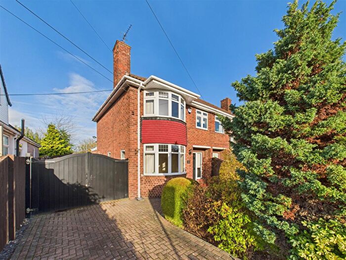 3 Bedroom Semi Detached House For Sale In South Ella Way, Kirk Ella, HU10