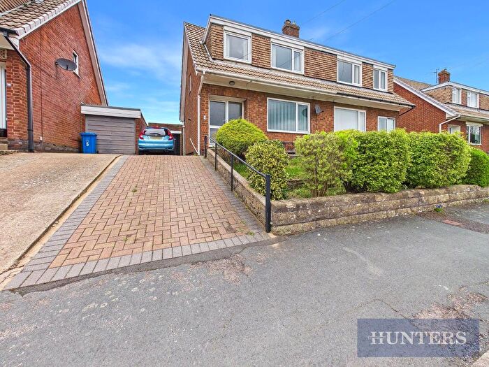 3 Bedroom Semi Detached House For Sale In Almond Grove, Scarborough, YO12