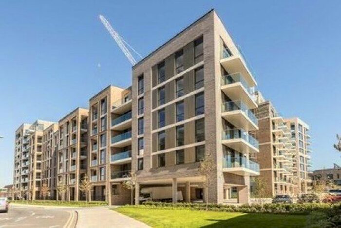 2 Bedroom Flat To Rent In Queenshurst Square, Kingston Upon Thames, KT2