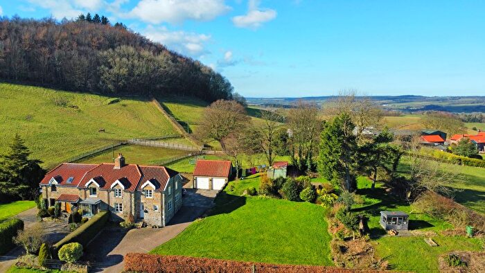 3 Bedroom Semi-Detached House For Sale In Cumboots, Scalby, Scarborough, YO13