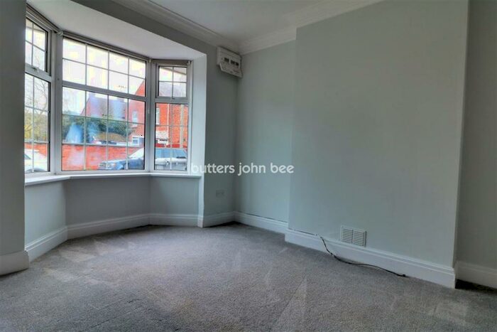 3 Bedroom Detached House To Rent In Lea Avenue, Crewe, CW1