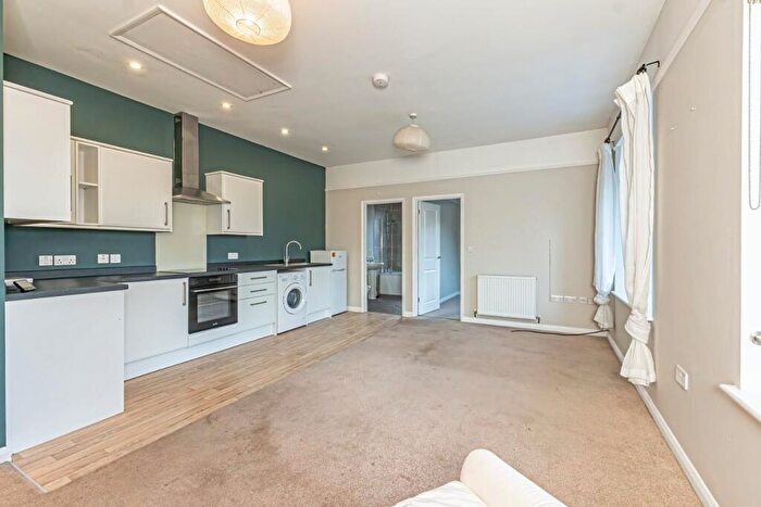 1 Bedroom Flat For Sale In Frogmore Street, Tring, HP23